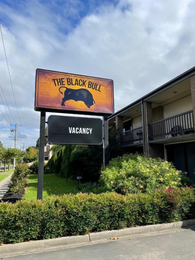 The Black Bull Motel Traralgon Exterior photo